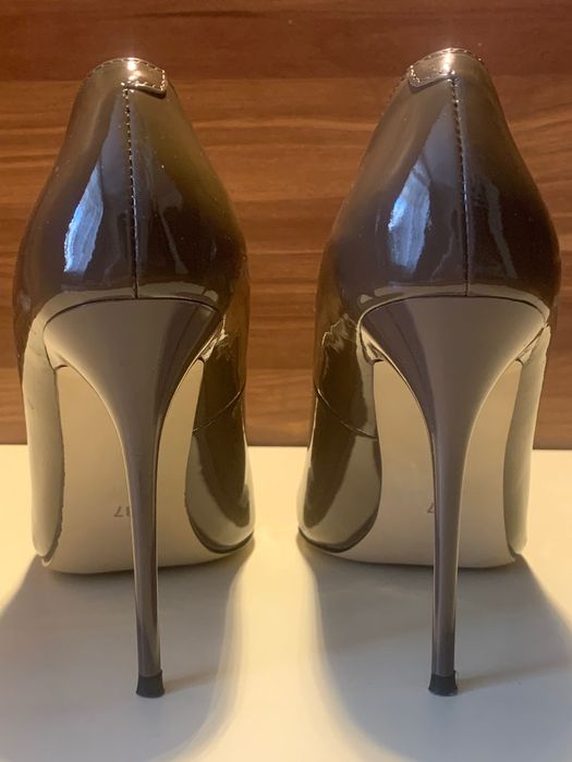 Туфли женские лакированные б/у