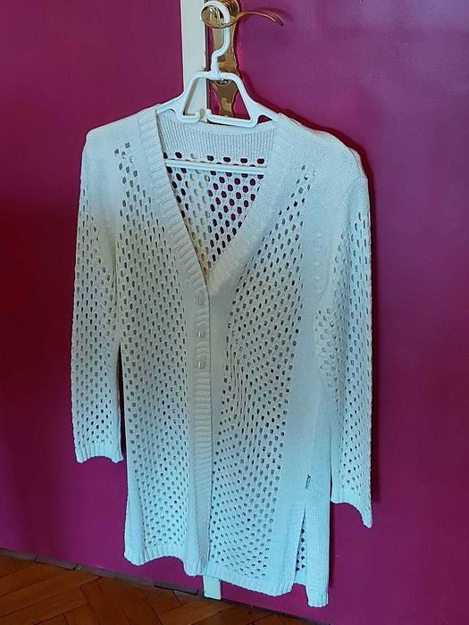 Стилна жилетка удължаваща тялото