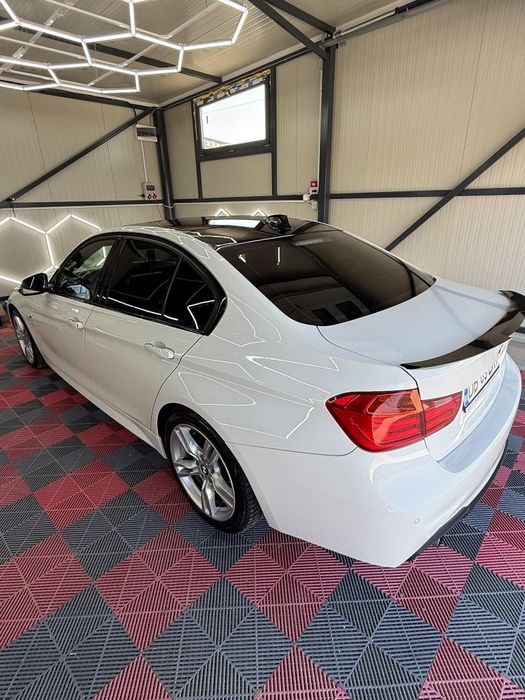 Vând Bmw F30 mpachet