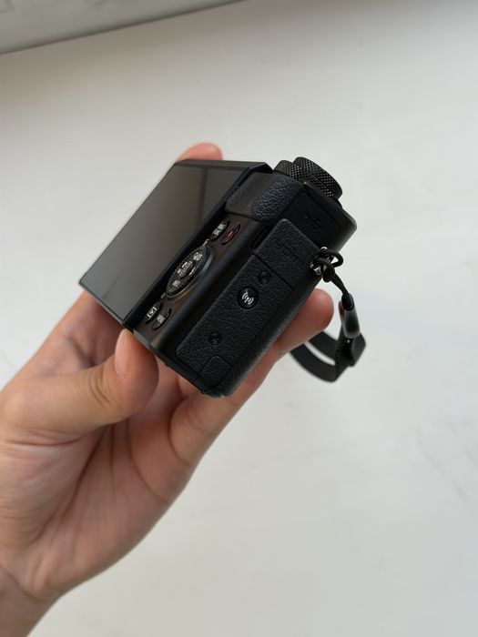 Canon PowerShot G7X Mark II