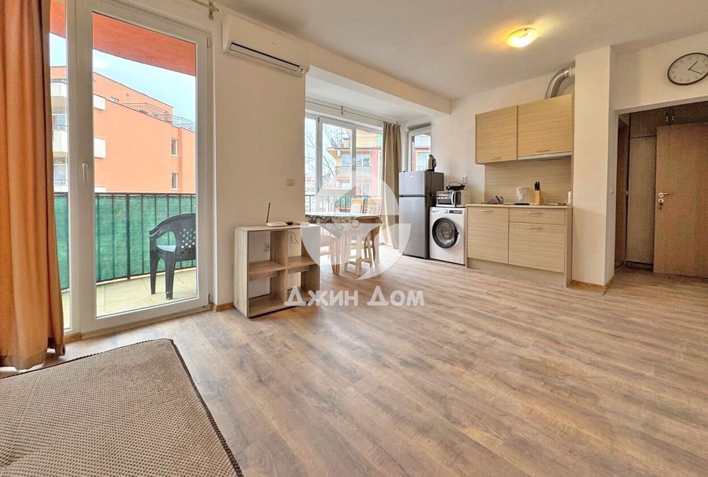 Продава се Двустаен апартамент в к.к. Слънчев бряг - 55 кв.м за 700 €/кв.м - Снимка #1