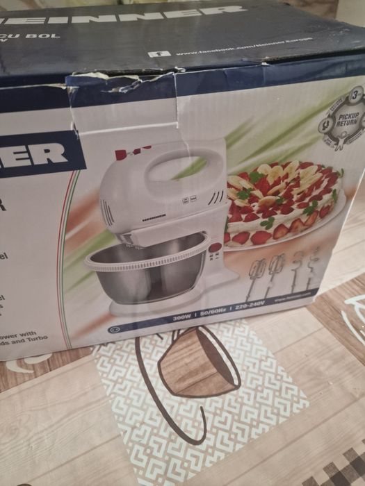 Mixer cu bol rotativ