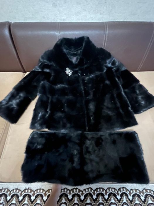 Продам шубу куртку шапки