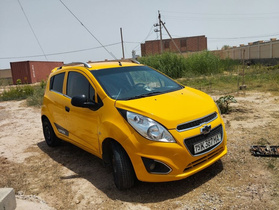 Спарк сотилади 2010 й 1.1мотор мой емайди жовоб келишамиз сотаман Тер