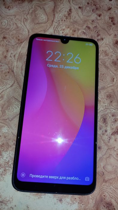 Продам смартфон редми