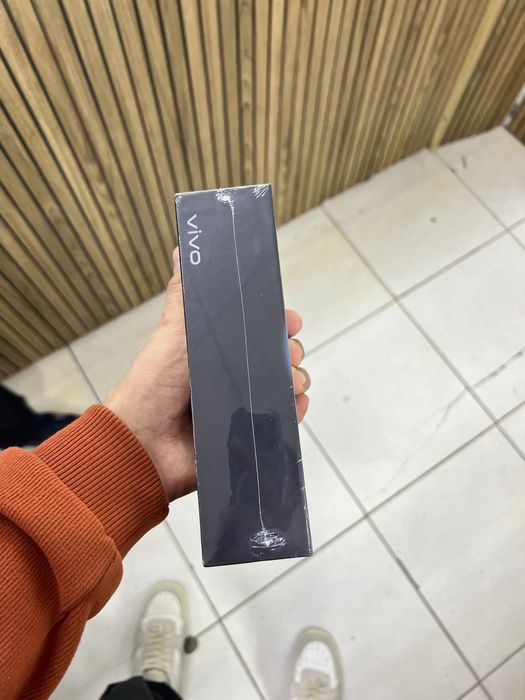 Vivo V50 Lite Gold