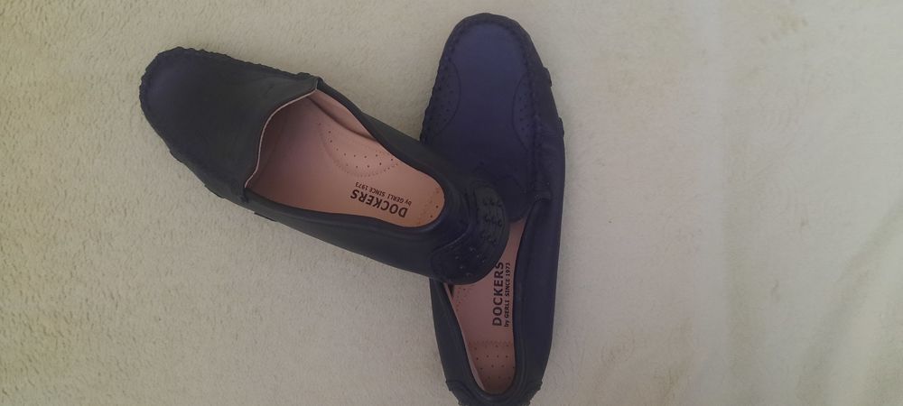 Женские черные туфли dockers