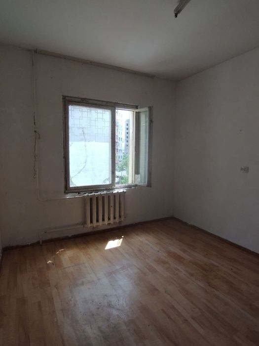 3/3/9. Сергели 5. Квартира 84 м², дом панельный. Метро 2-bekat - 100 м