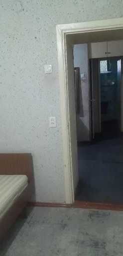 Продаю 2х комнатную 1 этаж 4х эт дом Рисовый б-р 77 серия