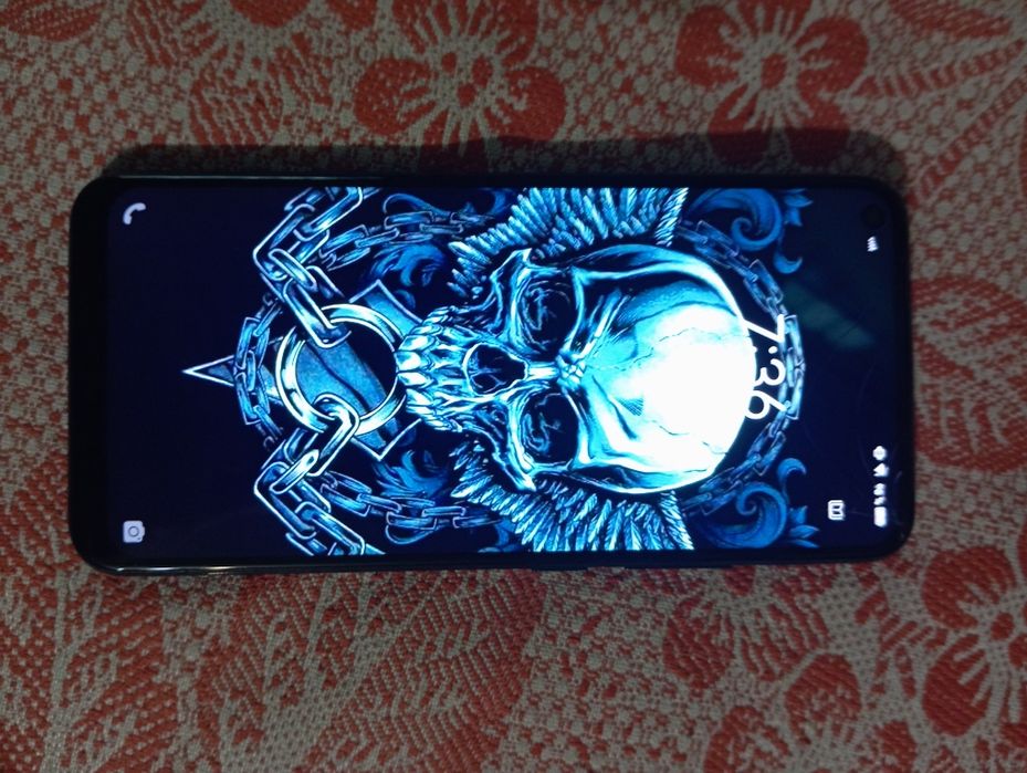 Смартфон виво 64 гига