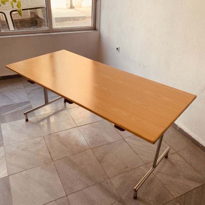 Шведско офис бюро в стил скандинавски модернизъм