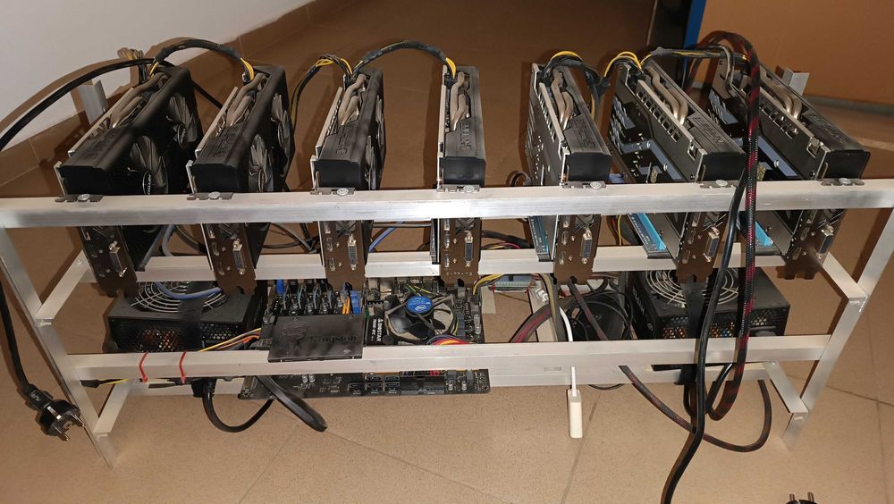 Майнинг риг Копачка - 7 х RX570 4 GB, захранване 2 х 700 W