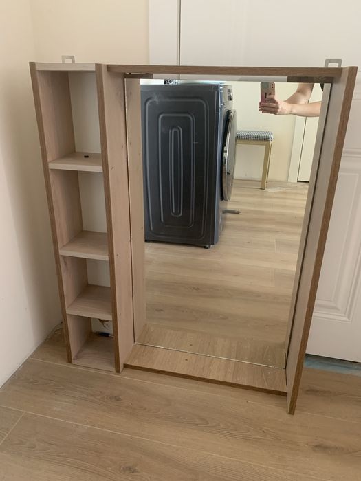 Зеркало и шкафчики для ванны