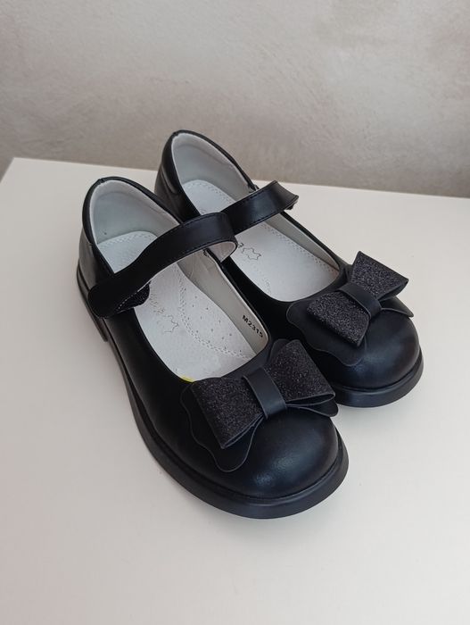 Pantofiori școală fetițe+ sarafane scoala