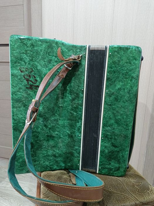 Продаются музыкальные инструменты