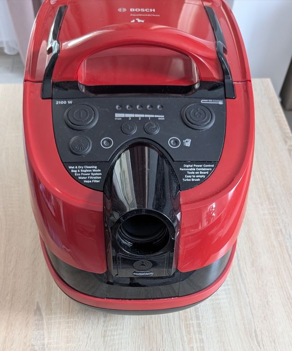 Aspirator cu spalare Bosch