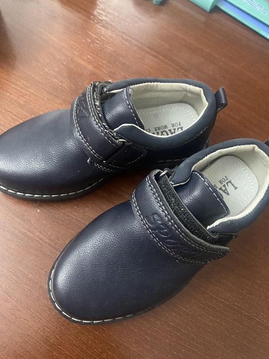 Продам туфли на мальчика