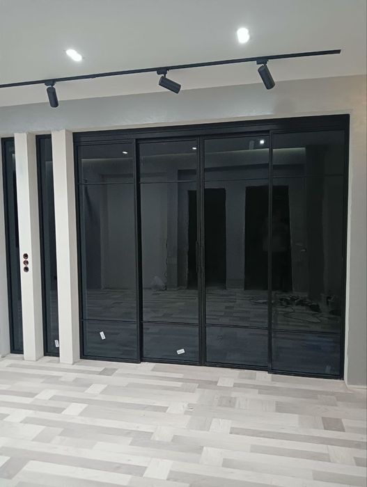 Межкомнатные стеклянные перегородки