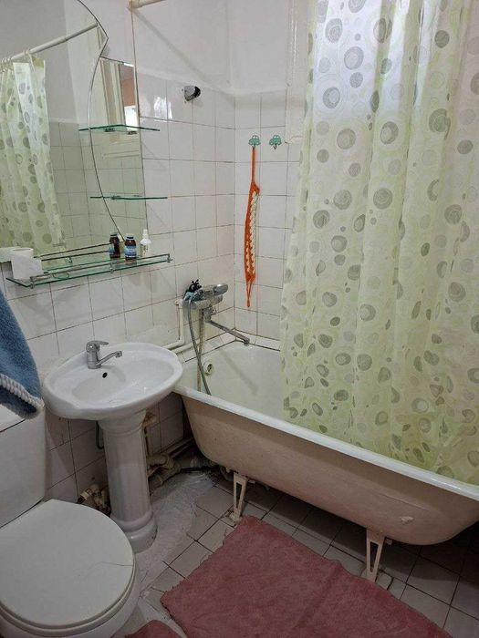 Chorsu metrosi yonida arenda kvartira beriladi oilaga talabalarga