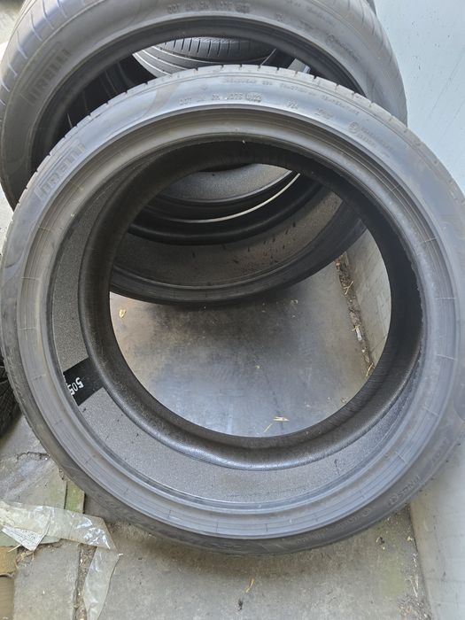 Anvelope vara 255 40 21