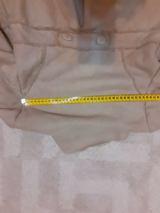 Cojoc traditional ,costum popular ,fete.