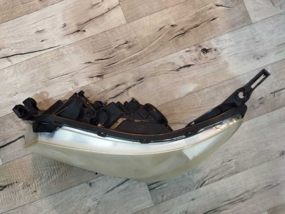 Фара левая Subaru Forester SH