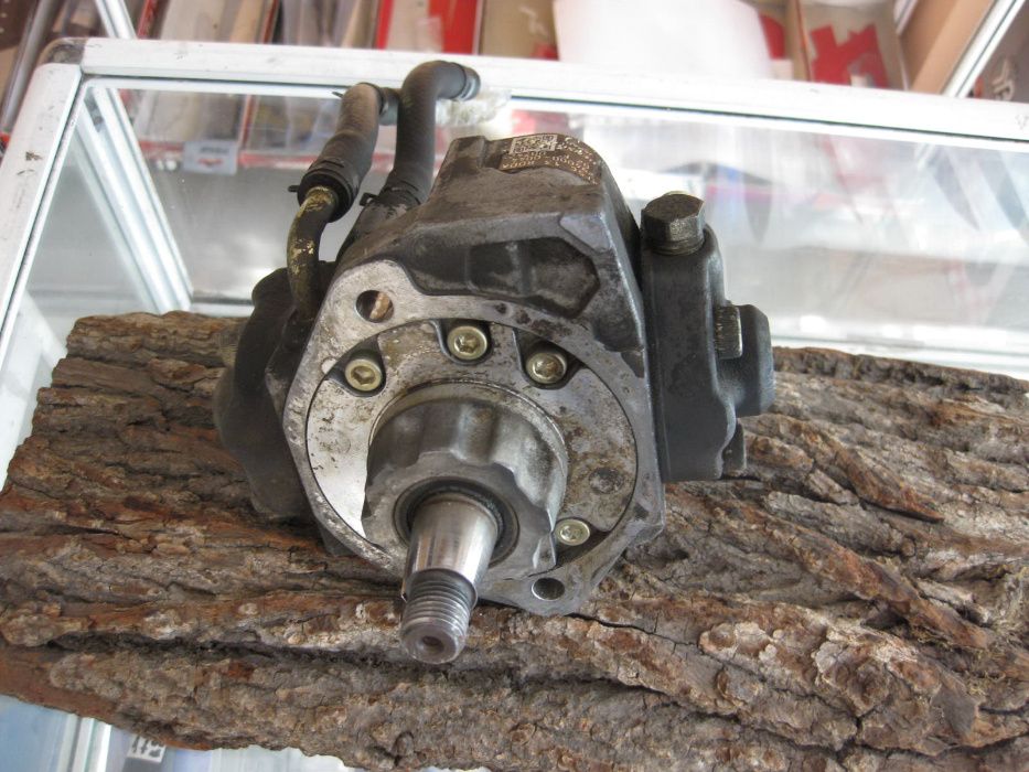 Дизел помпа за Мазда 6 2004 модел 136 к.с. Денсо Япония