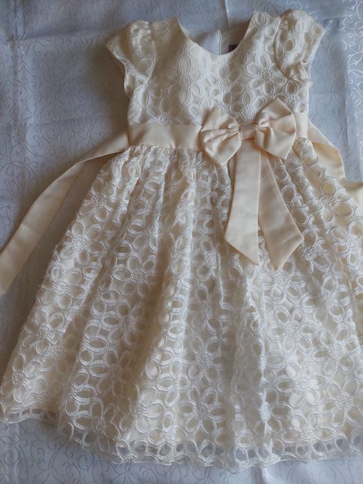 Шерстяные кофточки на девочек