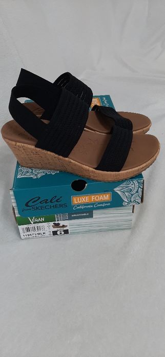 Сандали Skechers