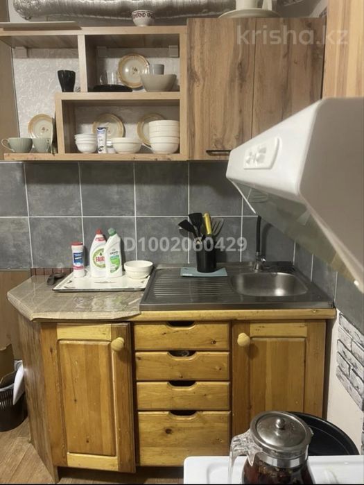 Продам квартиру 4 х комн. В Аксу