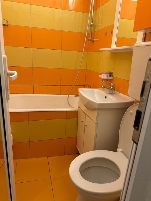 Proprietar,ofer chirie garsoniera Tudor V.Iasi,mobilat, utilat ,et.2