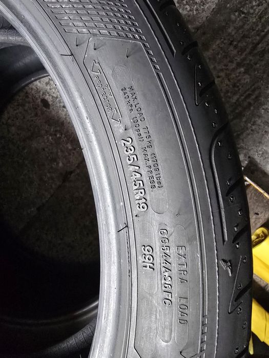 Goodyear 235/45 R19 99H vară