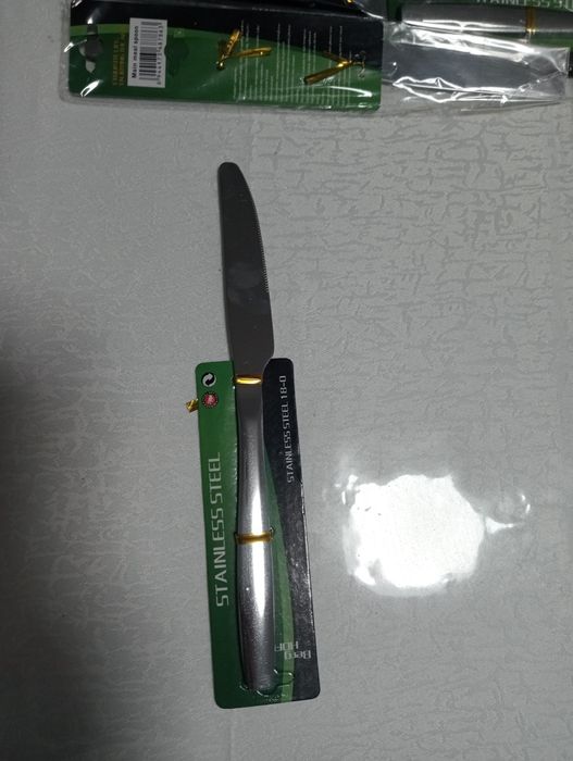 Ножи столовые, новые