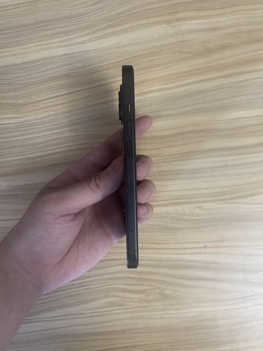 Продам новый iPhone 15 (128GB)