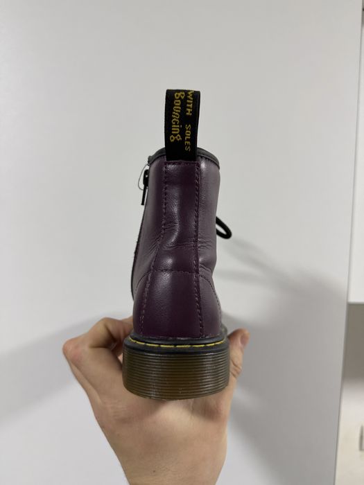 Bocanci Dr. Martens Marime 36