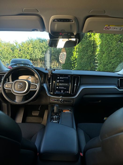 Volvo xc60 2021 facelift.