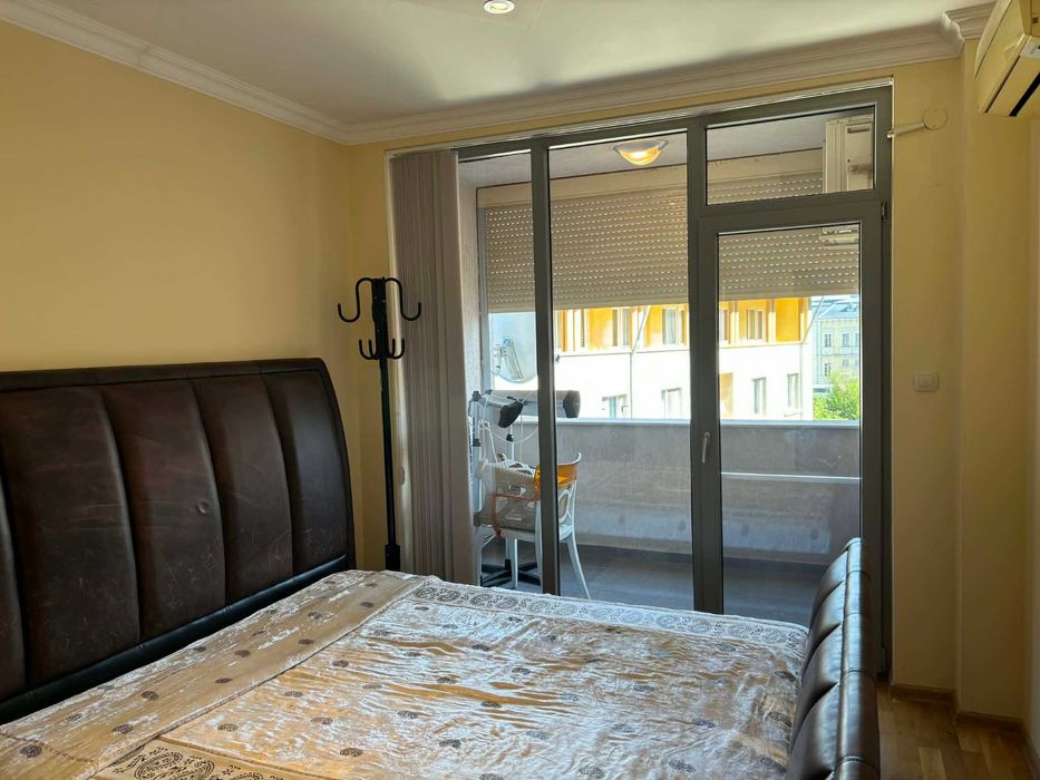 Продава се Тристаен апартамент в Силистра, Център - 115 кв.м за 821 €/кв.м - Снимка #10