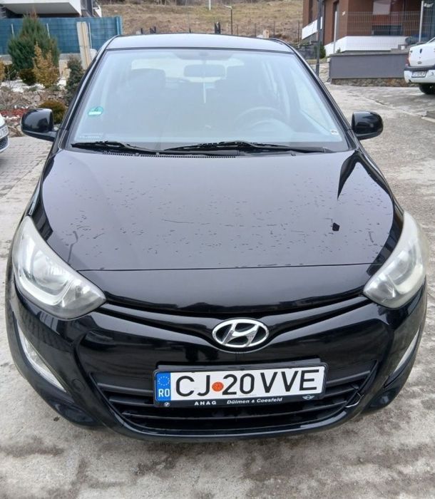 Vând Hyundai i20