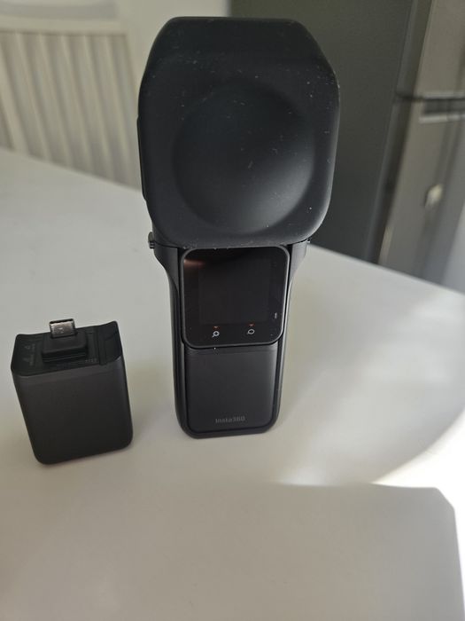 Camera de actiune  insta 360 One RS 1 " inch 6K, 2 baterii + card memo