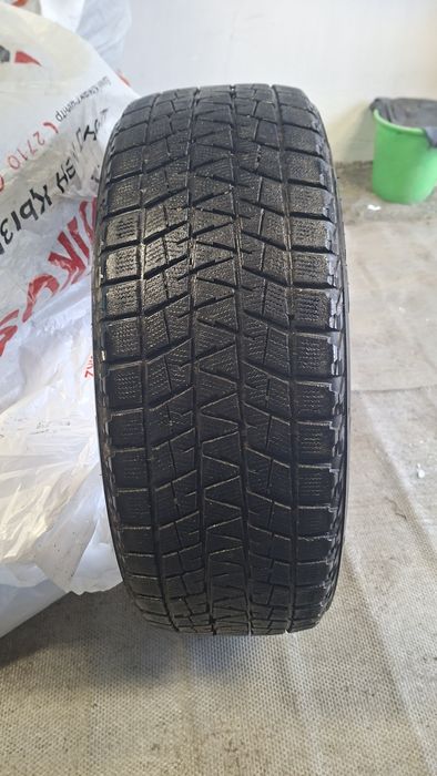 Зимняя резина б/у,липучка