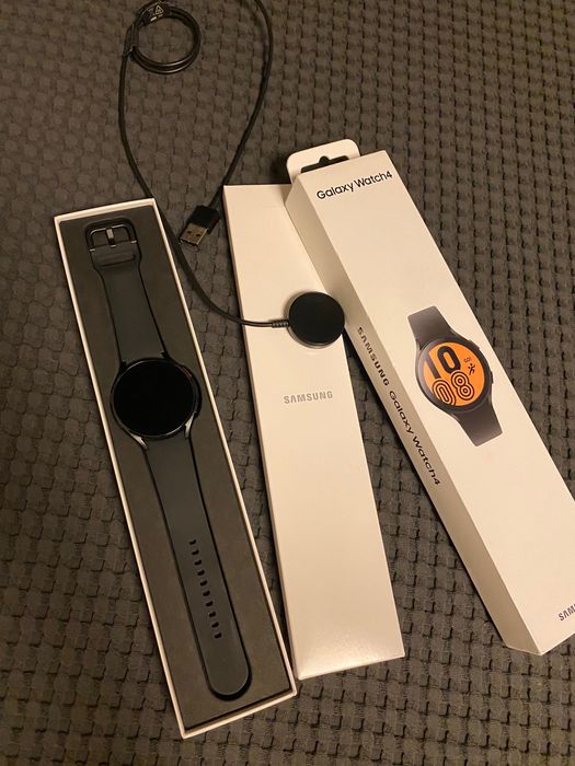 Часовник Galaxy Watch4