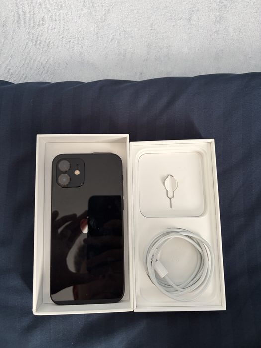 Vand iphone 12 128gb negru
