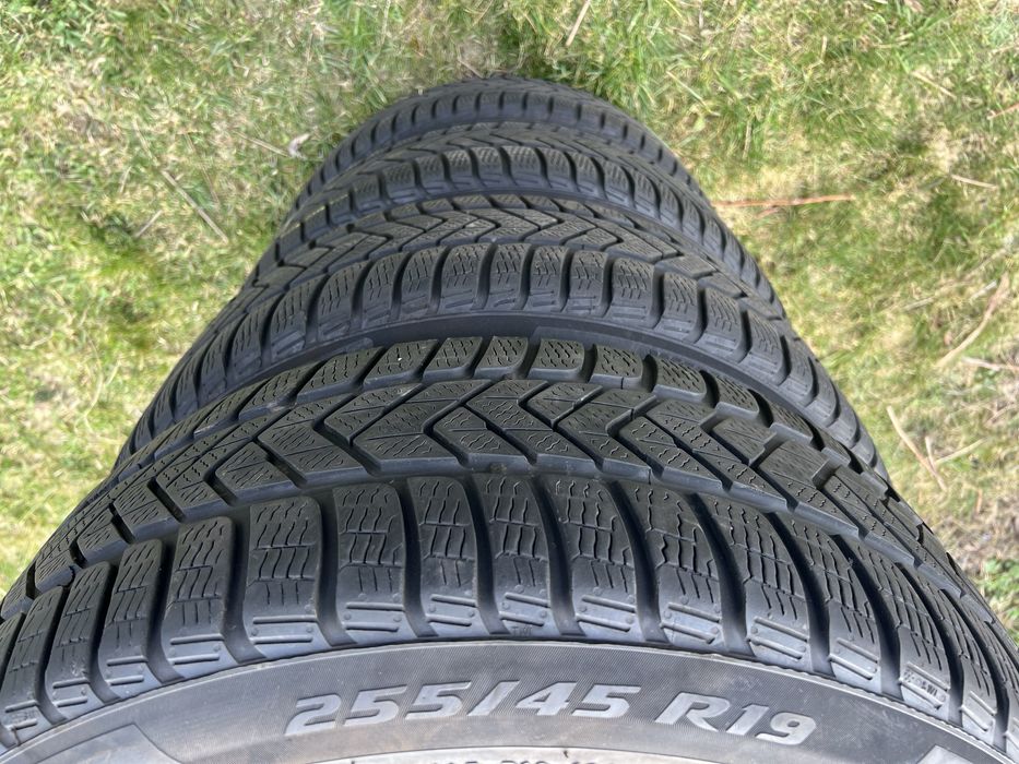 Jante R 19  TESLA cu anvelope de iarna ca noi 255/45/19 Dot 2023