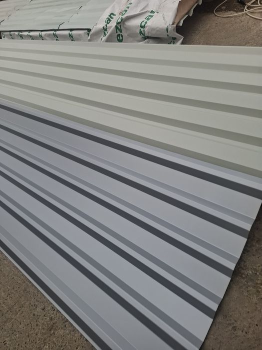 Vând tablă cutată h35 la 6 metri lungime Vând tablă cutată h35 la 6 metri lungime 
Diferite culori [roșu; negru ;alb,gri antiacide, gri argintiu pentr