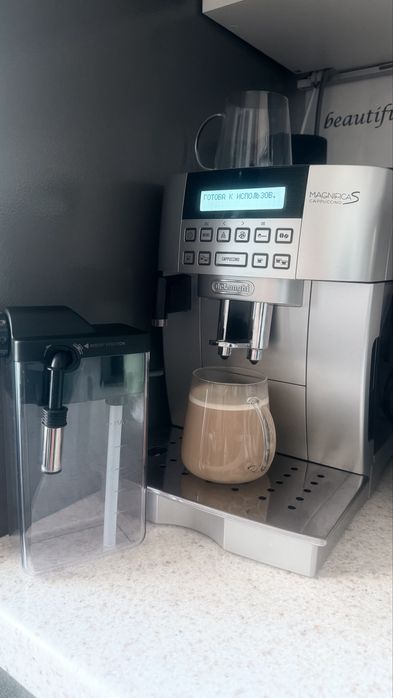 Продам кофемашину Delonghi