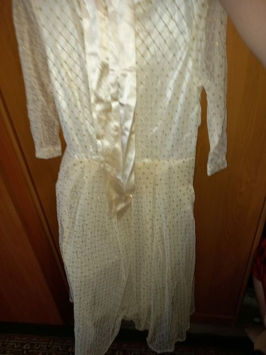 Продам платье, очень красивое.