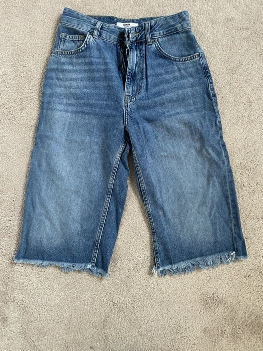 Pantaloni scurti de blug Bershka