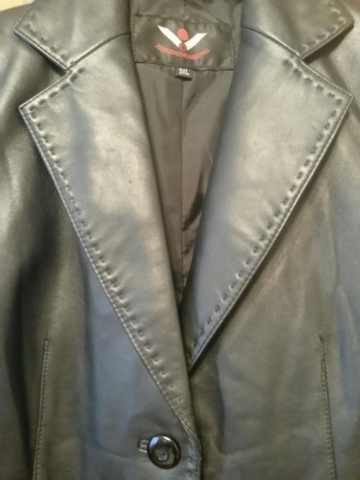 Продам кожаный сюртук.