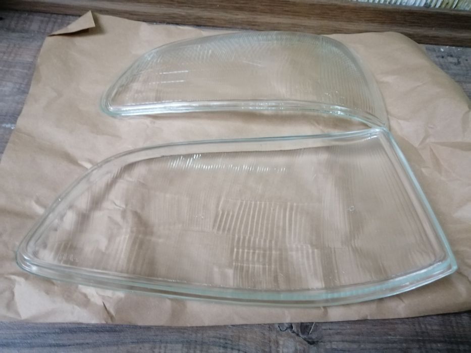 Стъкло фар Клио 96- Clio Renault стъкла за фарове Рено клио 96 - 98