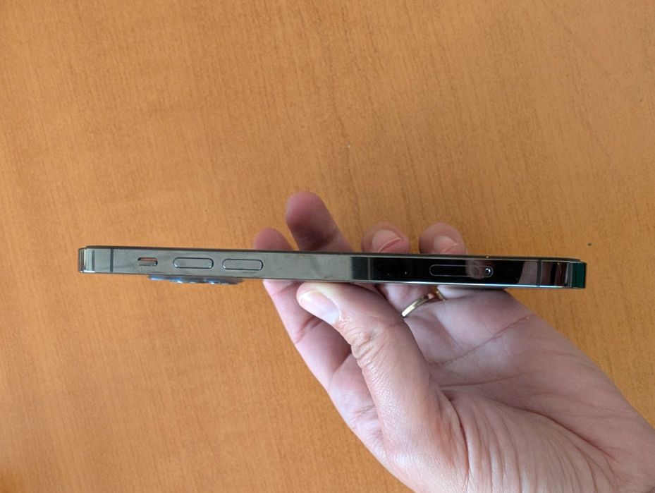 Iphone 12 pro  нова батерия